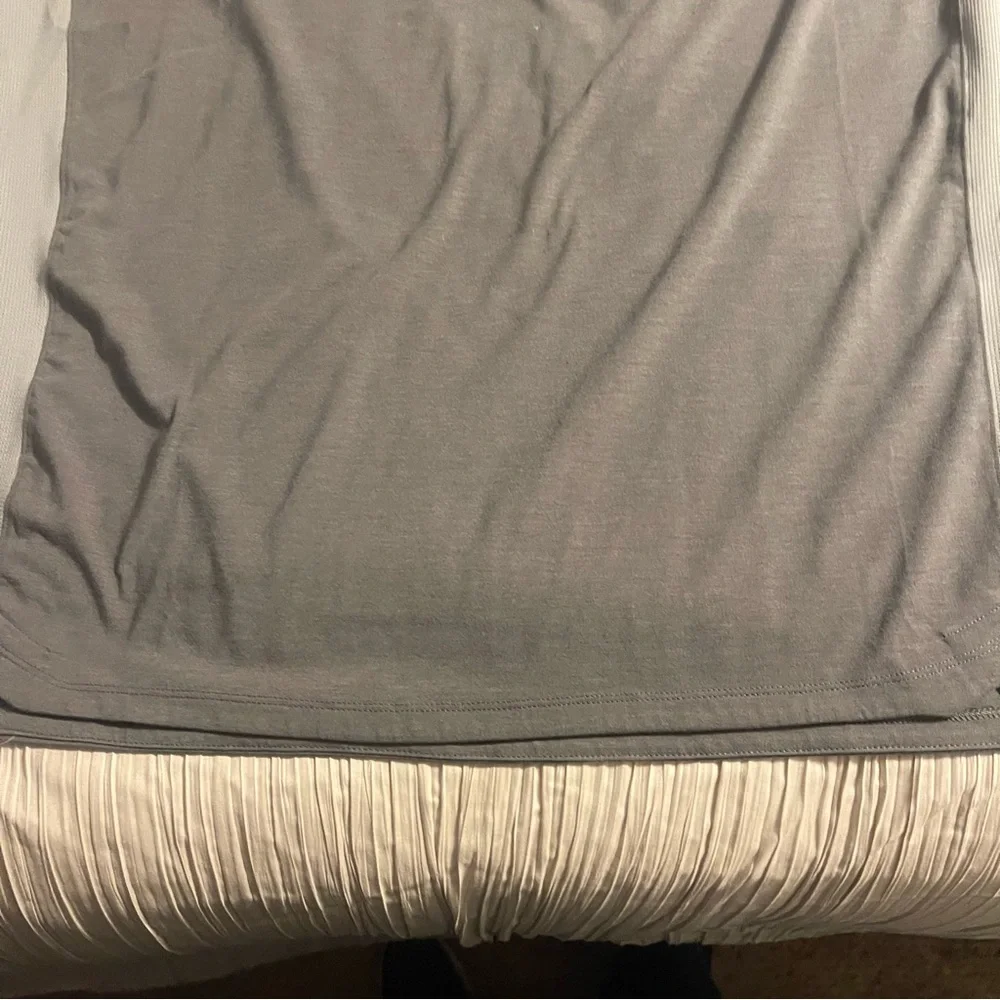 The North Face gray long‎ sleeve lightweight pullover, size XL